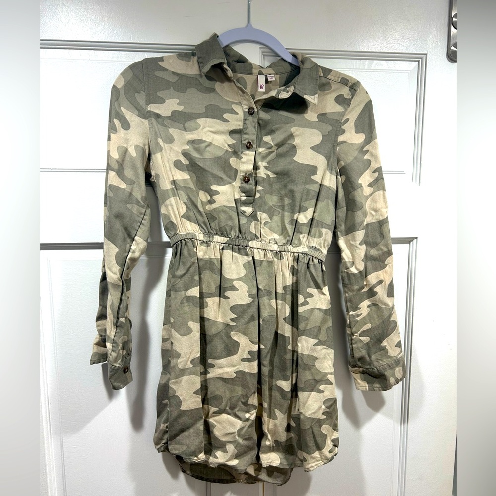 EUC Girls camo dress L